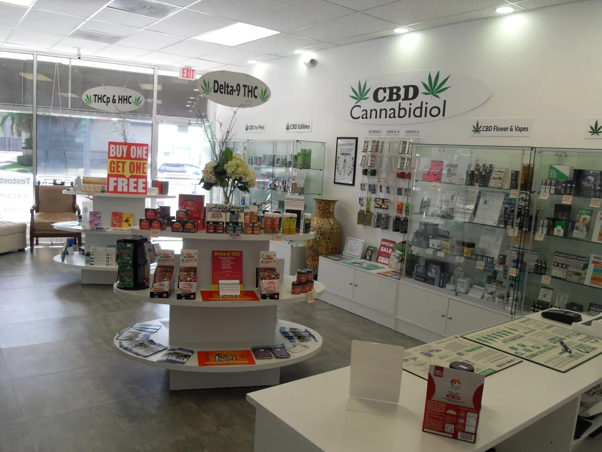 Boutique Space for Rent in Deerfield Beach, 60 sqm, pop up store, third interior view