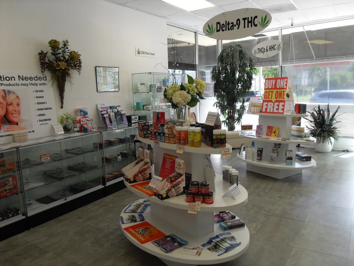 Boutique Space for Rent in Deerfield Beach, 60 sqm, pop up store, additional interior view