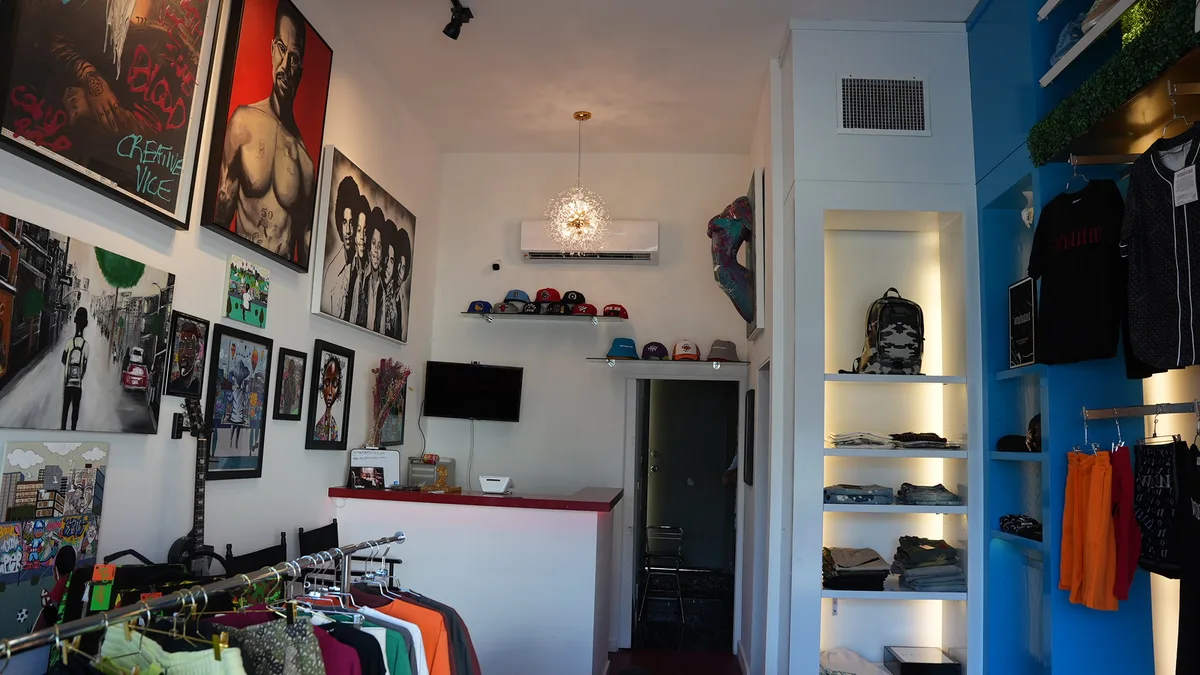 Boutique Space in the Fairfax District, 47 sqm, pop up store in Los Angeles, second interior view