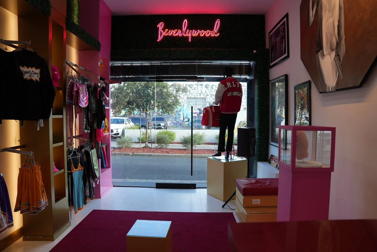 Boutique Space on Rosewood Avenue, Los Angeles — 2