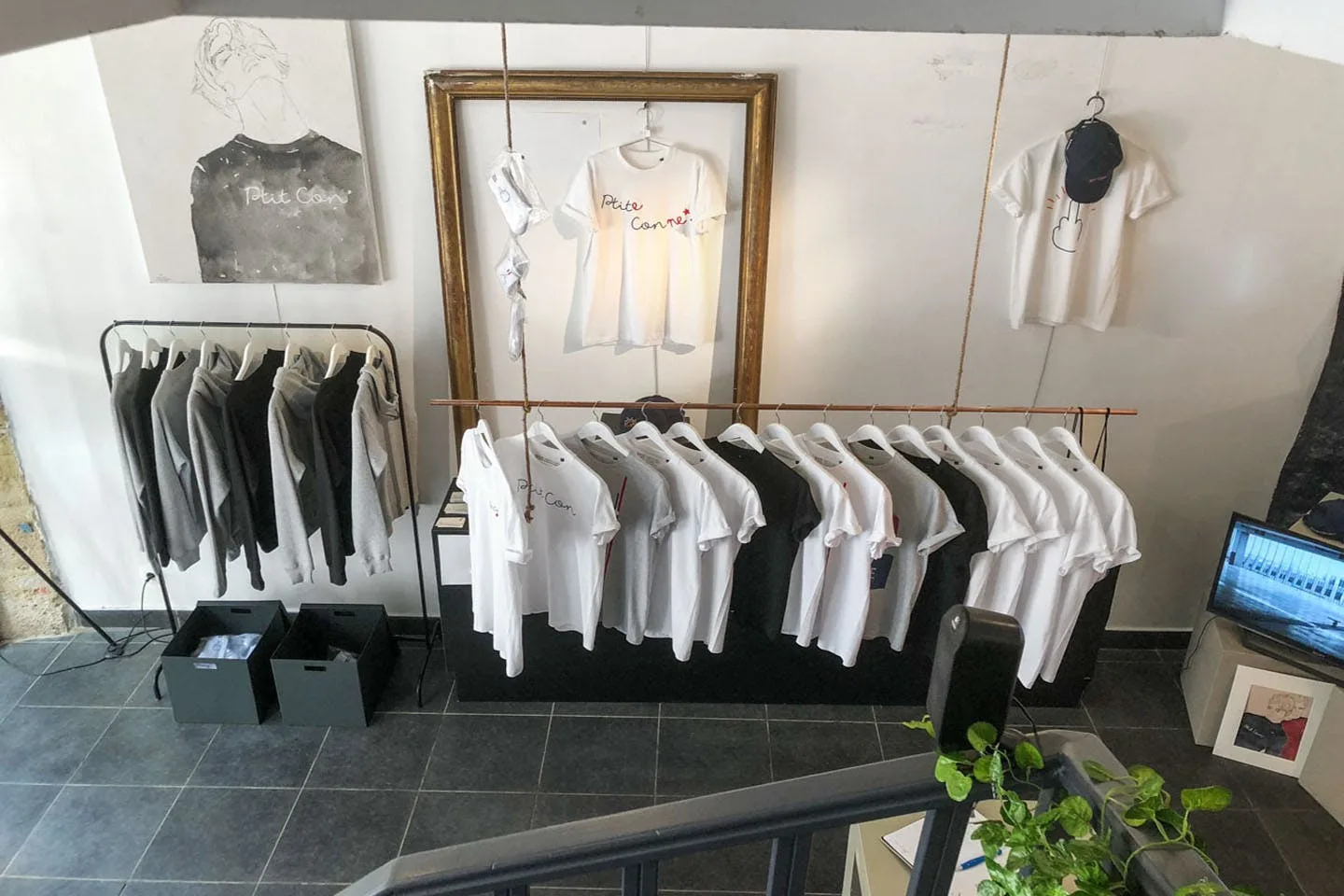 Boutique Space on Rue de la Ferronnerie, Paris — 3
