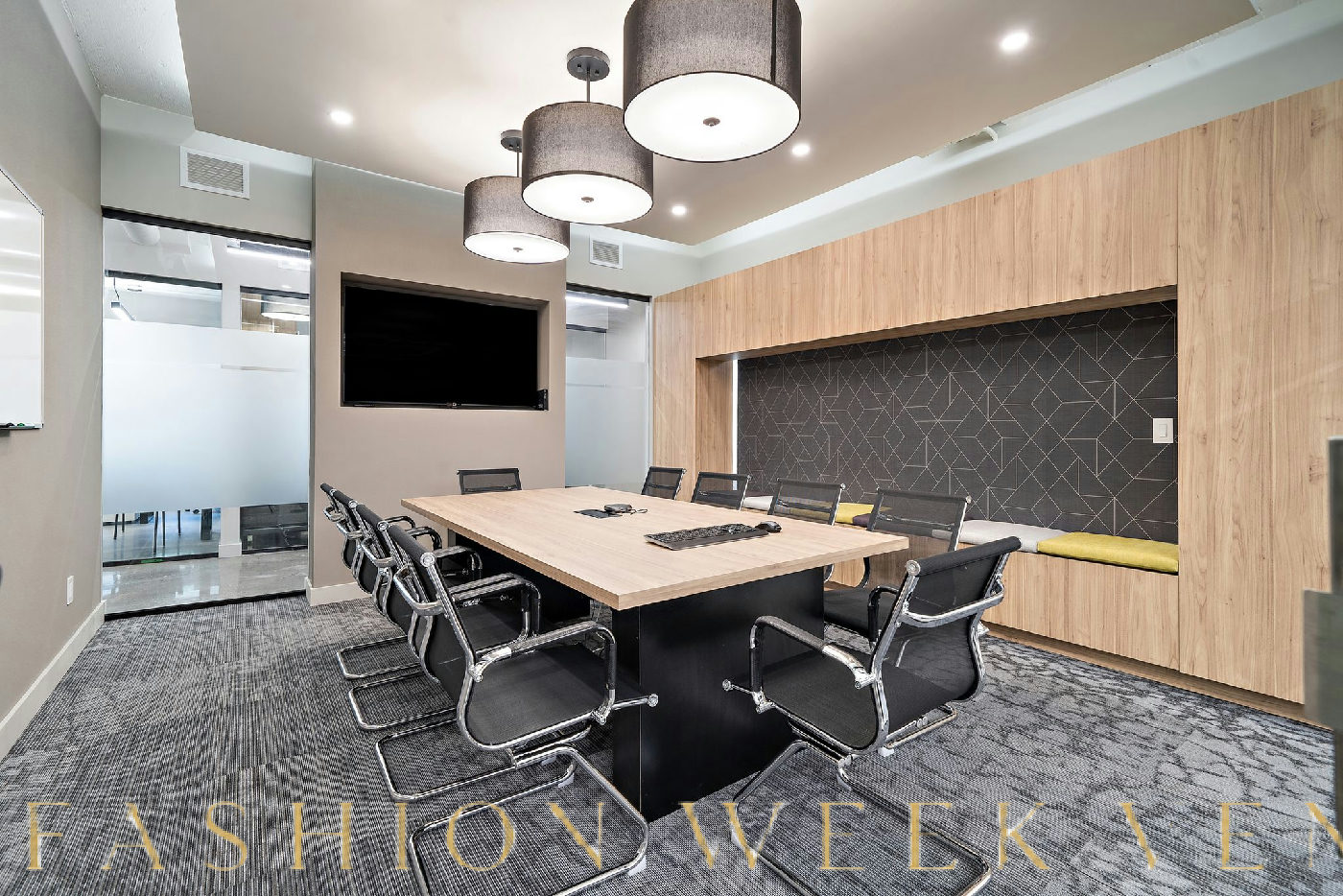 Brand New Multi-Purpose Closed Office Space, corporate event, pop-up rental in Montréal, second interior view