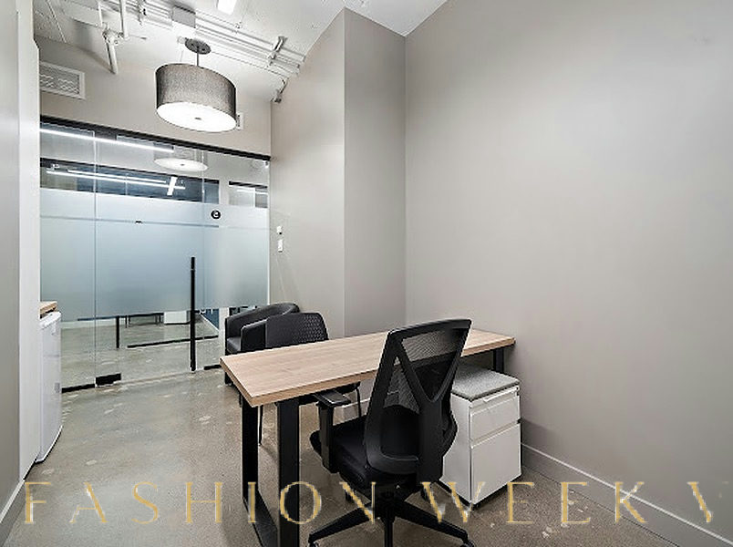 Brand New Multi-Purpose Closed Office Space, corporate event, pop-up rental in Montréal, third interior view