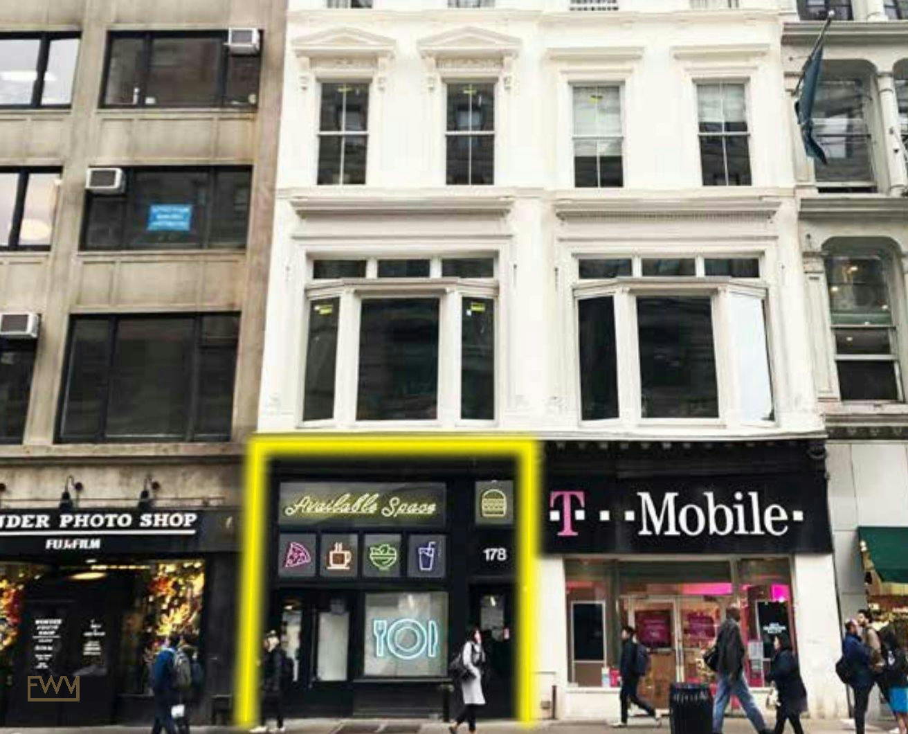 Brand New Retail on 5th Avenue, New York, 158 sqm, pop up store