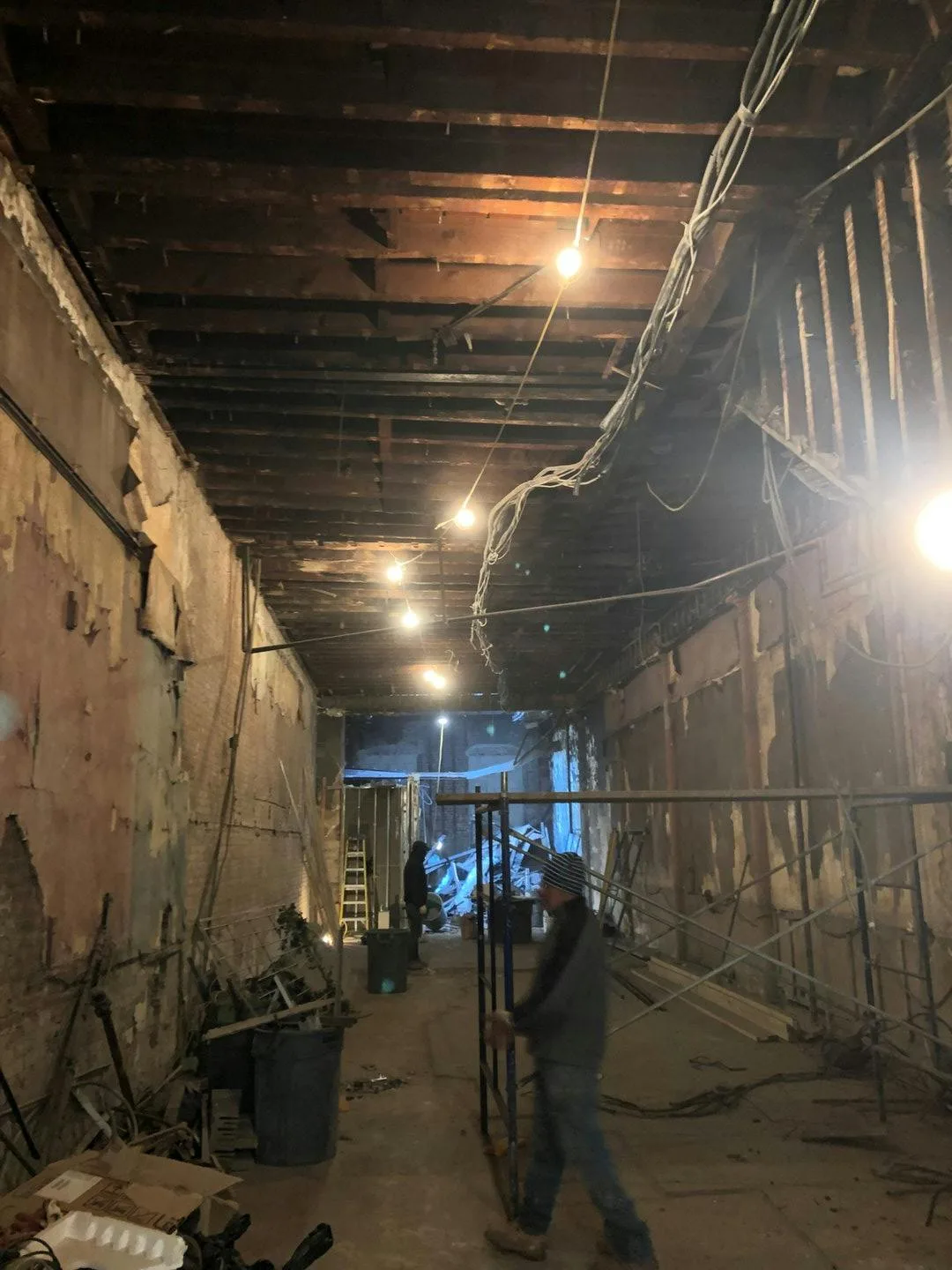 Brand New Retail on 5th Avenue, New York — 3