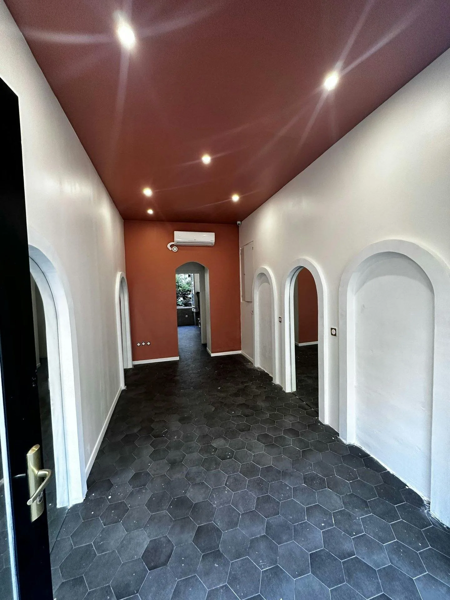 Bright 40 sqm Multi-Purpose Space on Boulevard Diderot, Paris