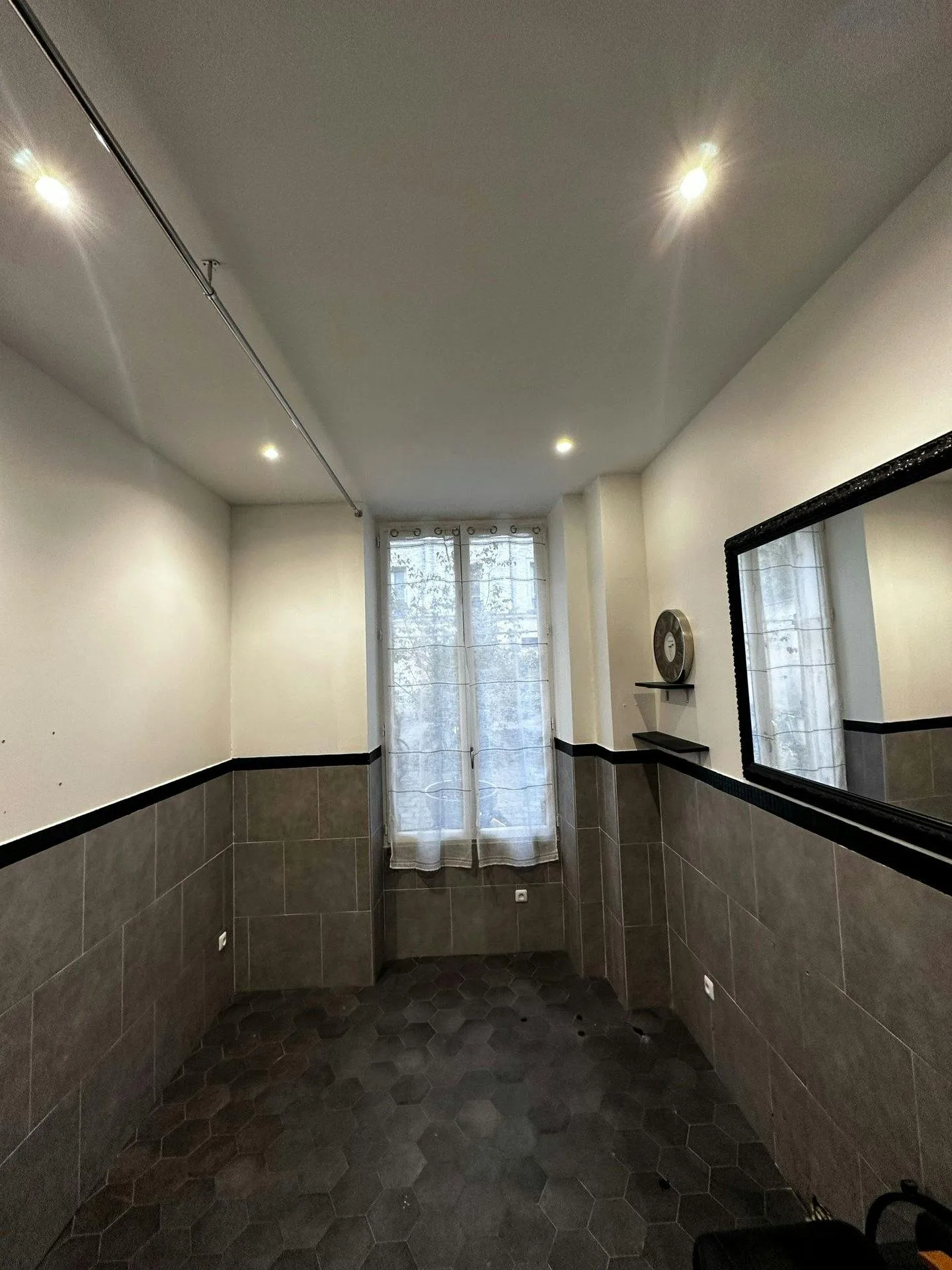 Bright 40 sqm Multi-Purpose Space on Boulevard Diderot, Paris — 5