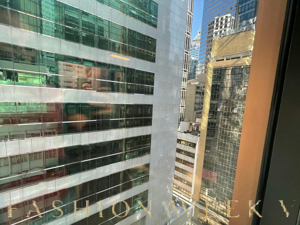 Bright and Functional Office Space for Rent, 84 sqm, showroom presentation, pop-up rental in Hong Kong, additional interior…