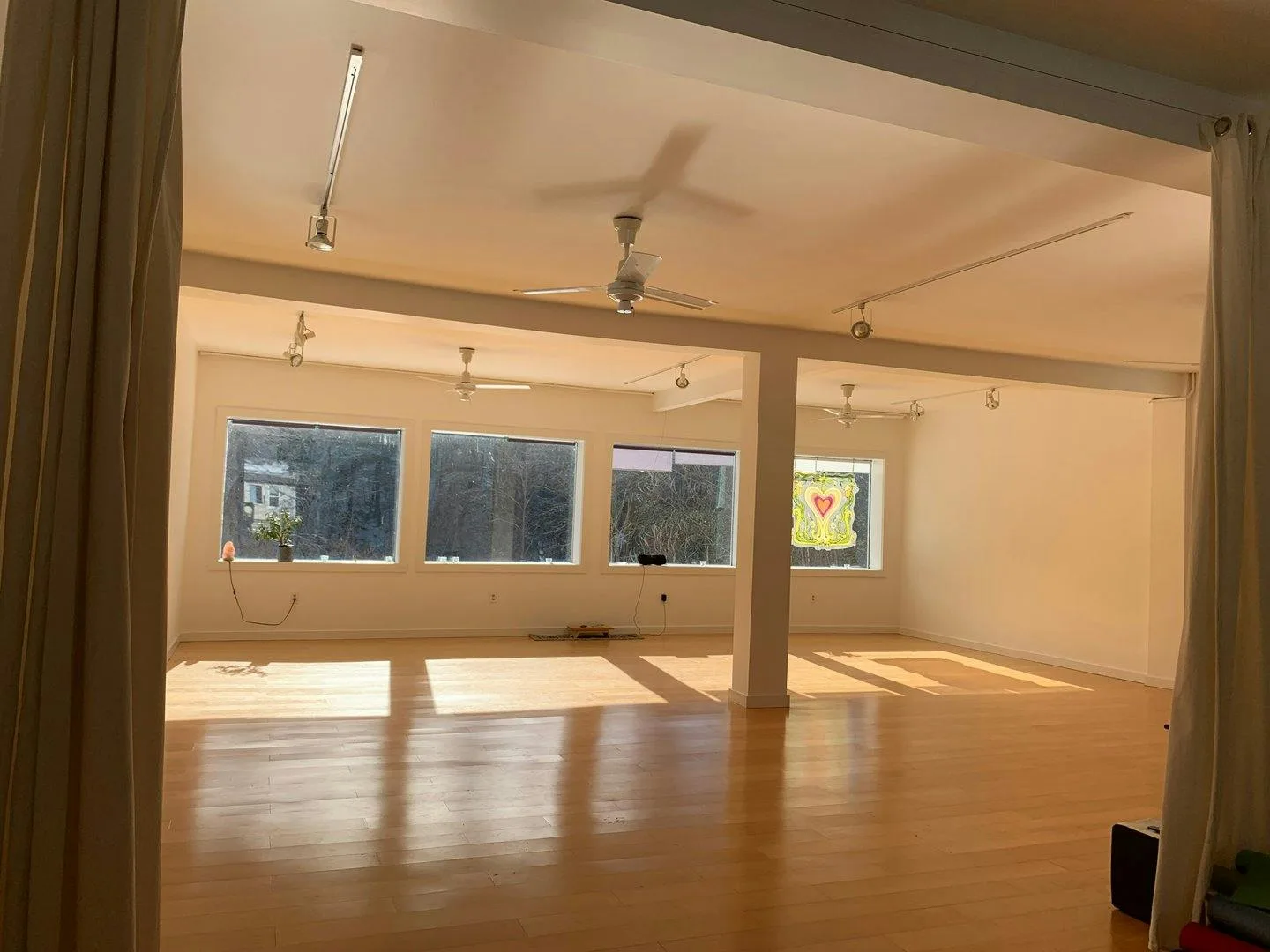 Bright and Open Hudson Valley Studio in Chichester — 2