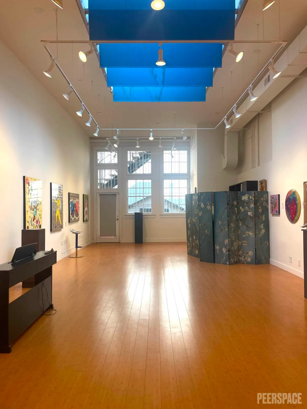 Bright Art Gallery in Santa Monica with Flexible Space, 121 sqm, art exhibition, pop-up rental, additional interior view