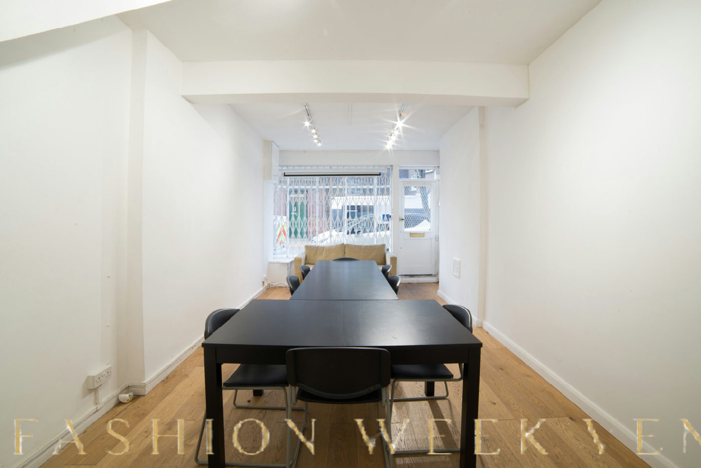 Bright Boutique Retail Space for Pop-Ups in Angel, 47 sqm, pop up store in London, interior view