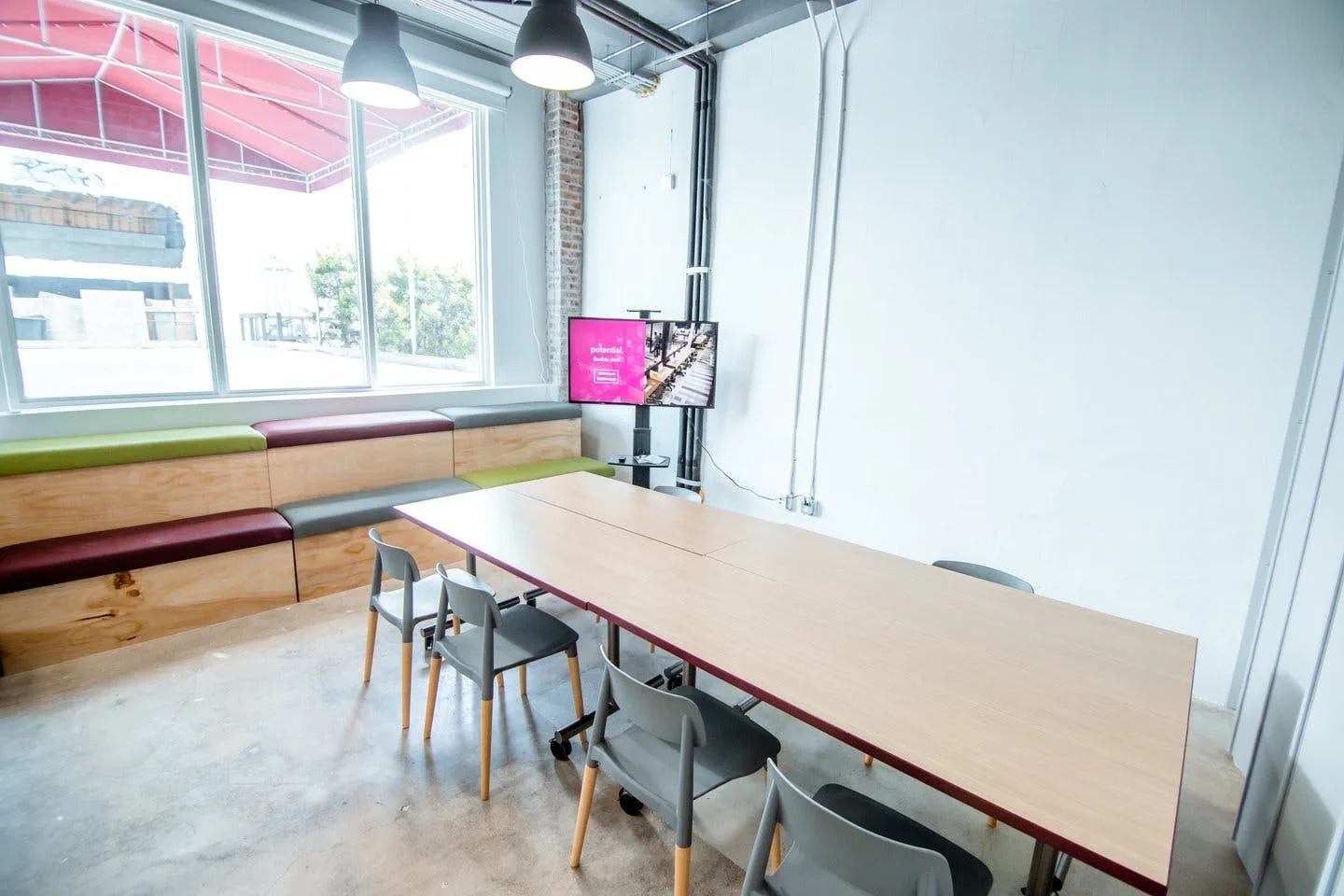 Bright Conference Room in Miami — 2