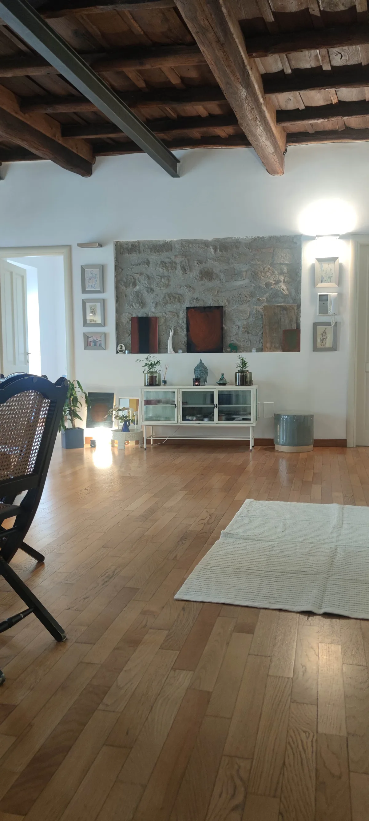 Bright Creative Studio in Historic Viterbo, 50 sqm, showroom presentation, pop-up rental, interior view