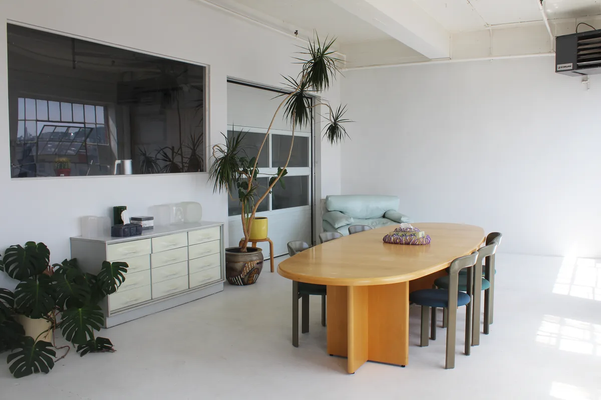 Bright Design Studio Office with Kitchenette, 74 sqm, photo shoot, pop-up rental in Montréal