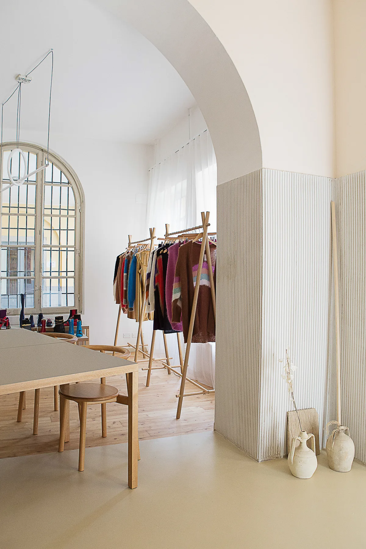 Bright Ground Floor Showroom and Event Space, 70 sqm, art exhibition, pop-up rental in Milano, second interior view