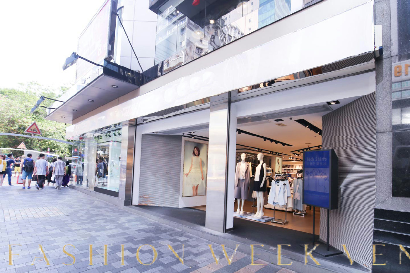 Bright Mall Shop with Large Display Windows in Jordan, 448 sqm, retail activation, pop-up rental in Hong Kong