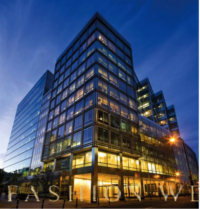 Bright Office Space with Floor-to-Ceiling Windows, 8 sqm, networking event, pop-up rental in Greater London