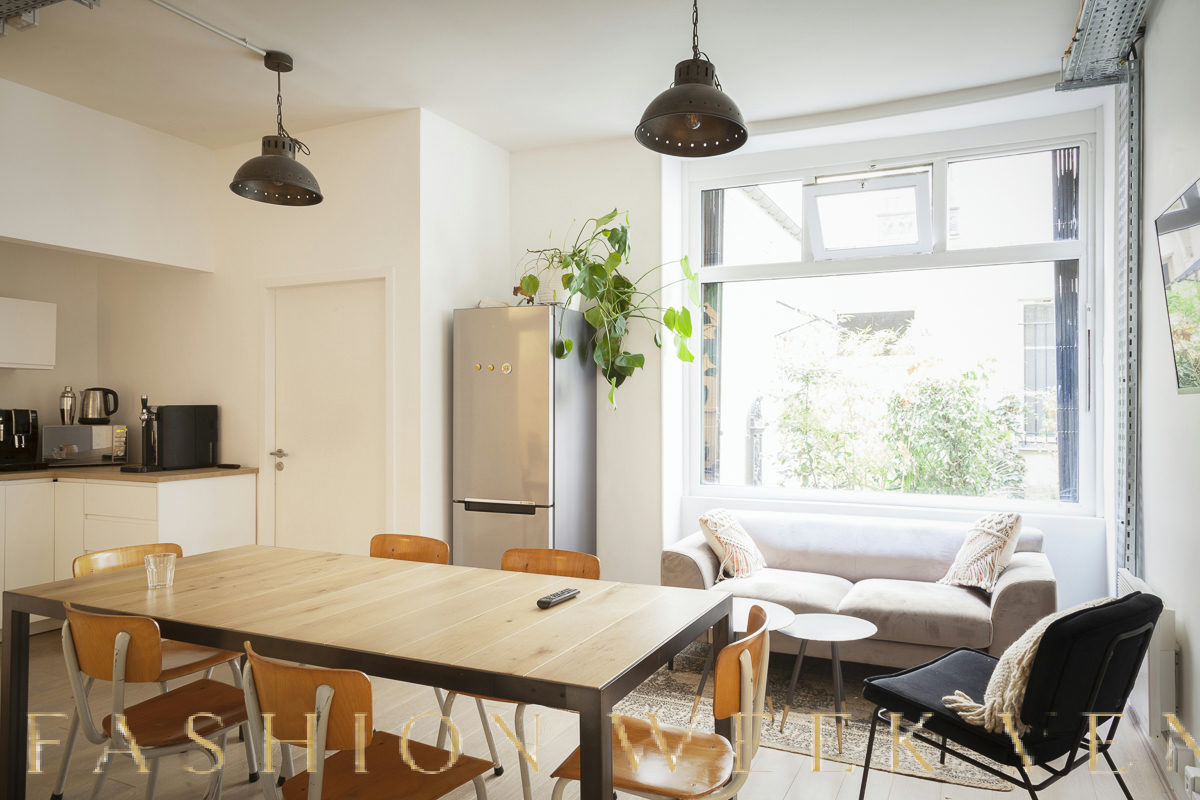Bright Office Space with Open Plan and Natural Light, 120 sqm, showroom presentation, pop-up rental in Paris, additional int…