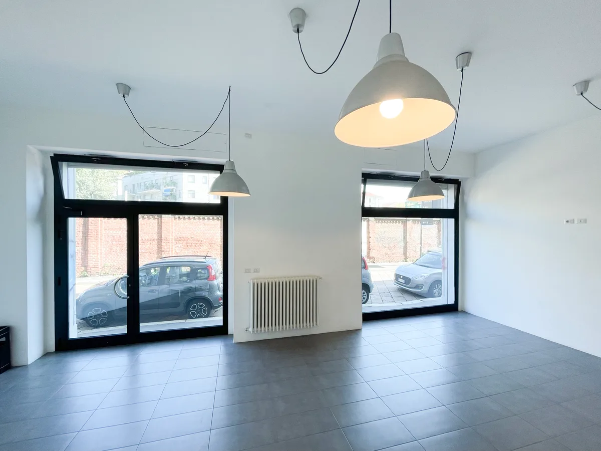 Bright Open Space in Via Tortona, 60 sqm, pop up store in Milano, second interior view