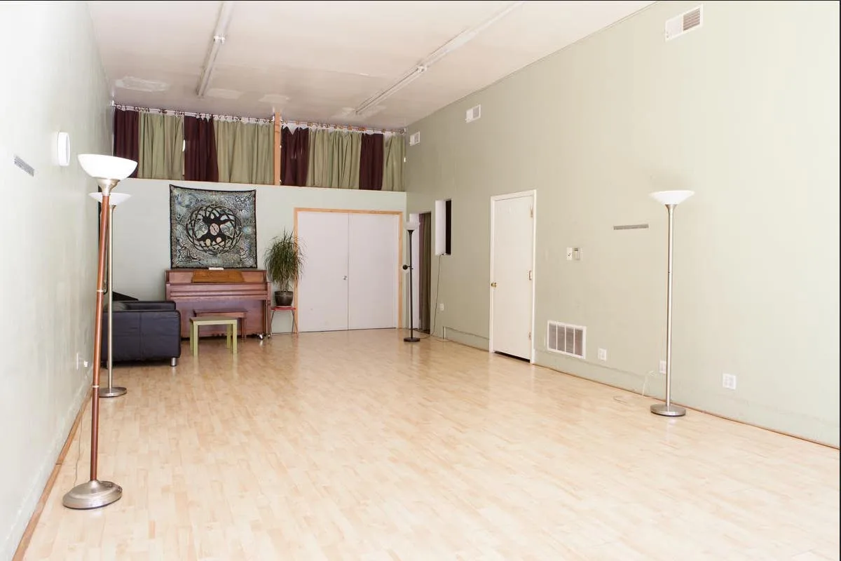 Bright Pop Up Space in San Francisco — 4