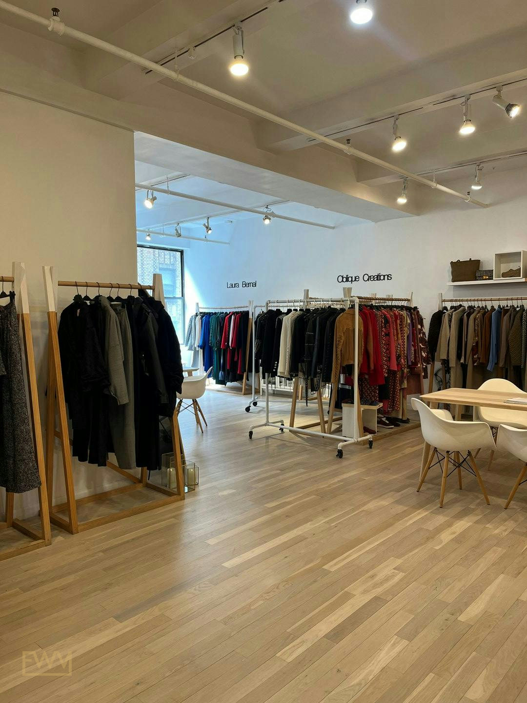 Bright Showroom for Full Rental in New York, 163 sqm, pop up store