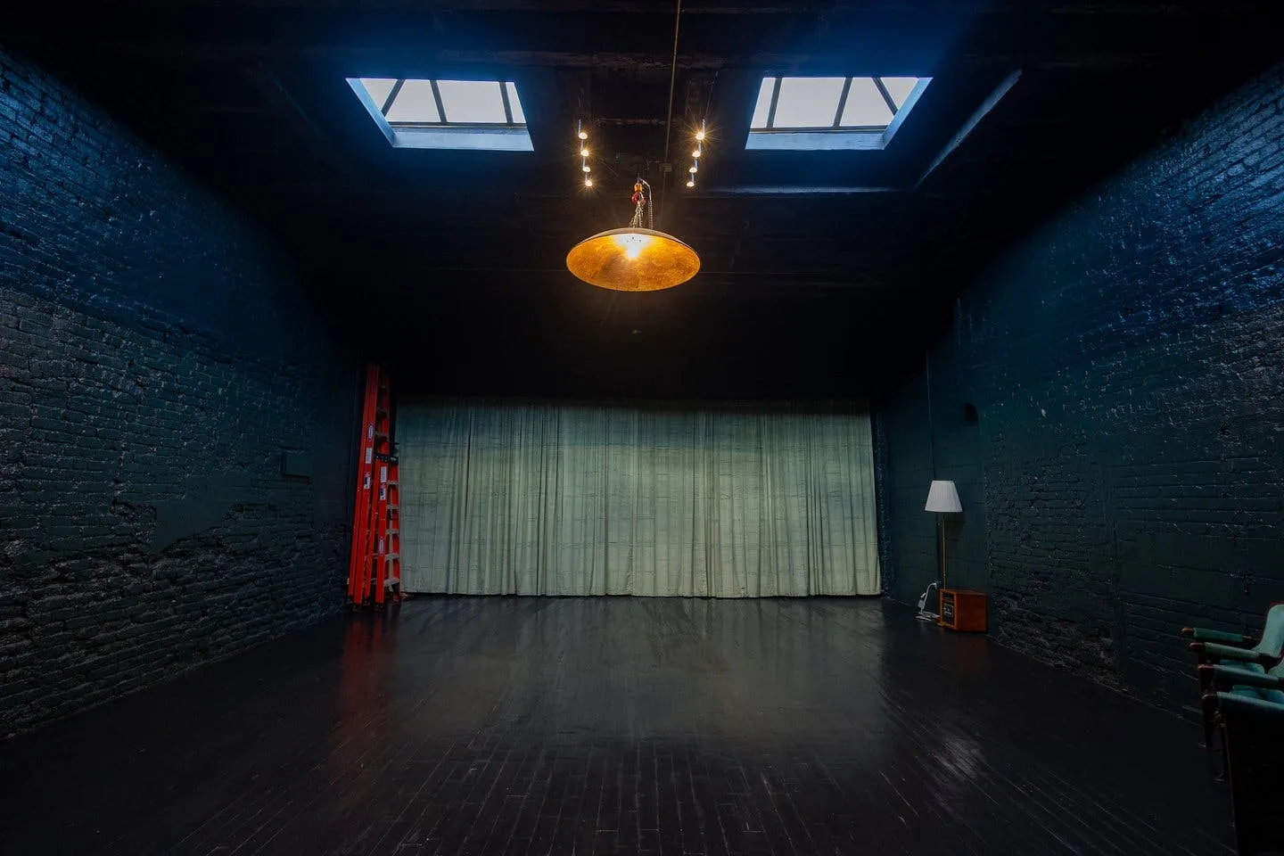 Bright Skylit Open Studio Space in Red Hook Brooklyn — 5