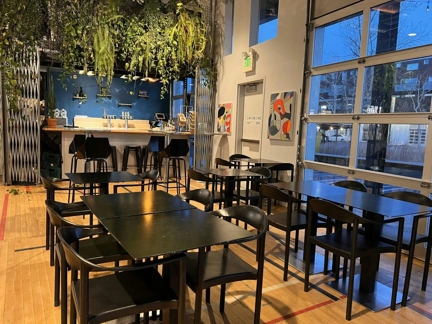 Cafe with Denver Downtown View — 4