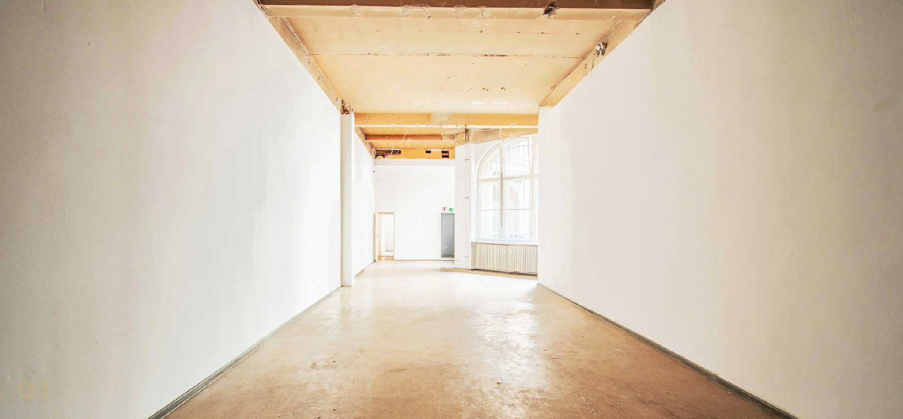 Central Berlin Pop-Up Space on Friedrichstrasse, 92 sqm, pop up store