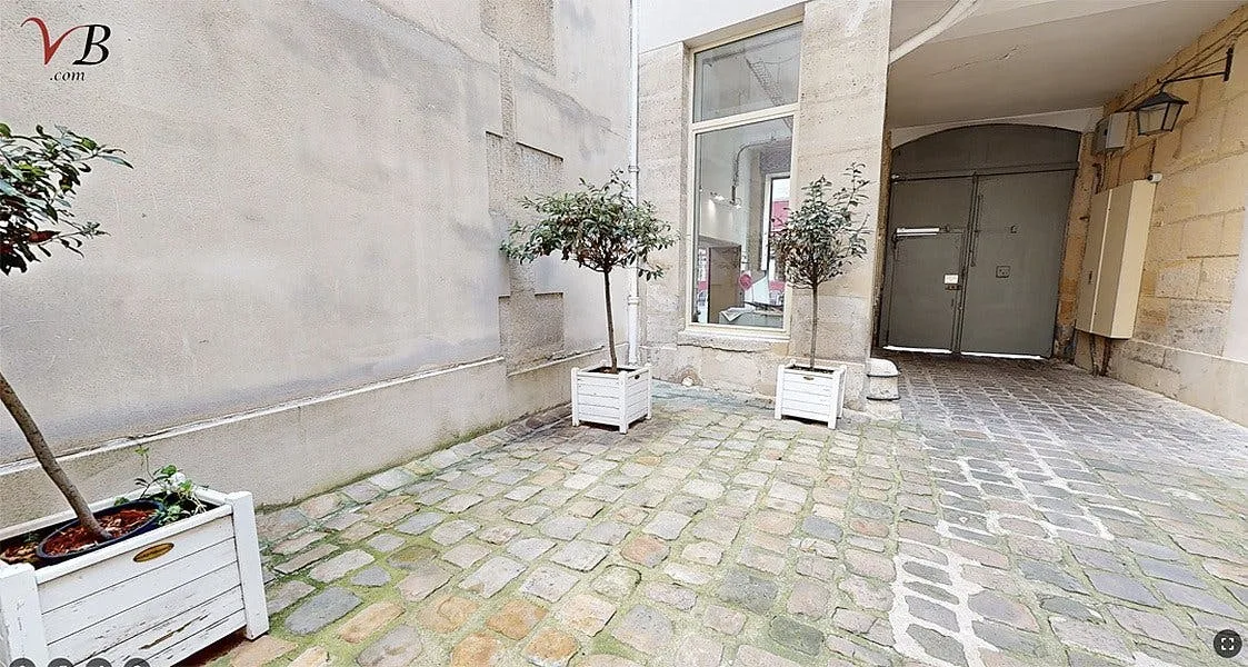 Central Paris Showroom and Expo Space in 75001 Paris — 2