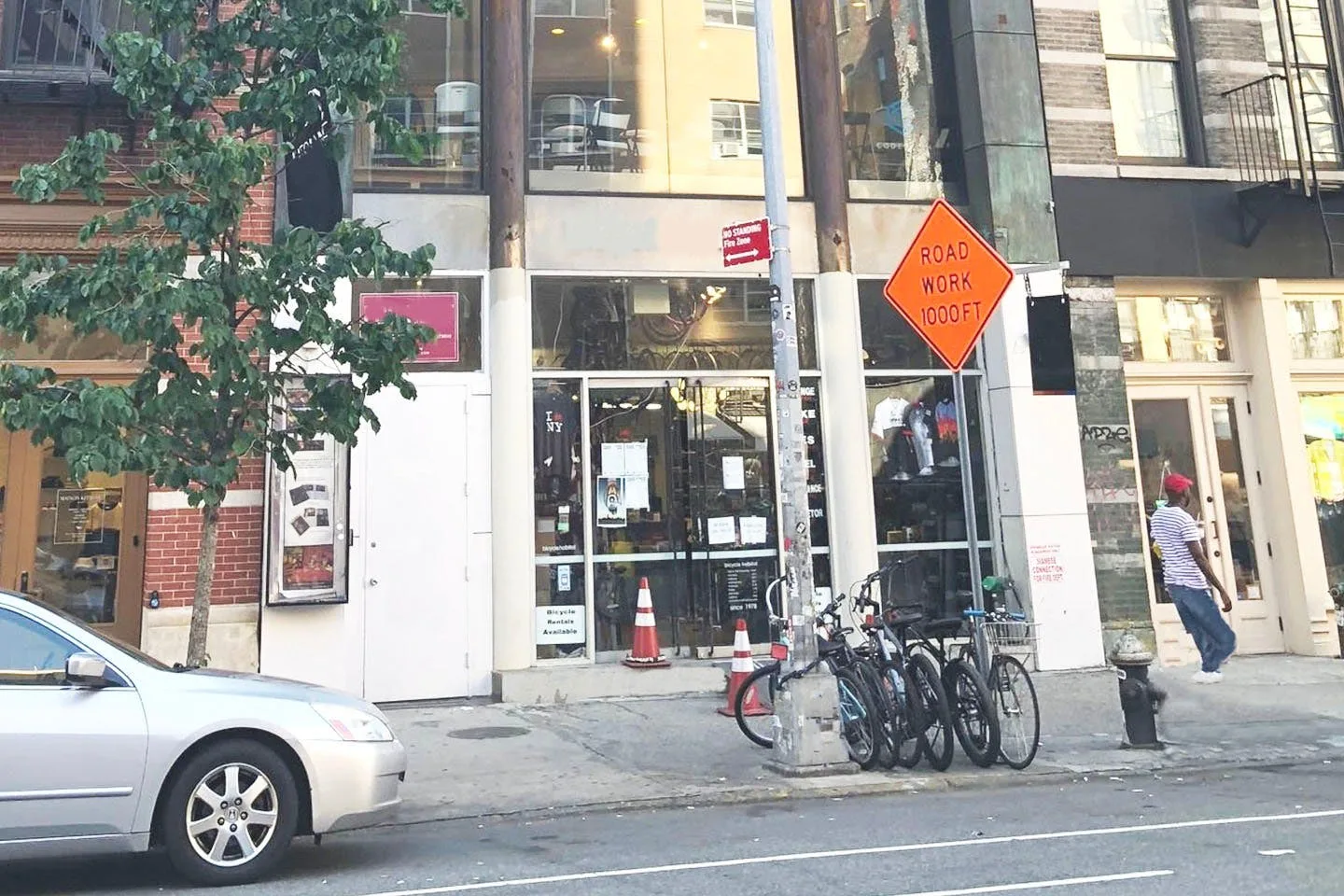 Central Retail Space on Lafayette Street, New York — 3