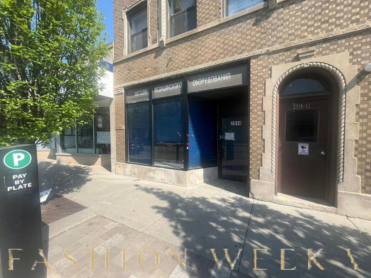 Central Storefront Space on Devon, 84 sqm, retail activation, pop-up rental in Chicago, interior view