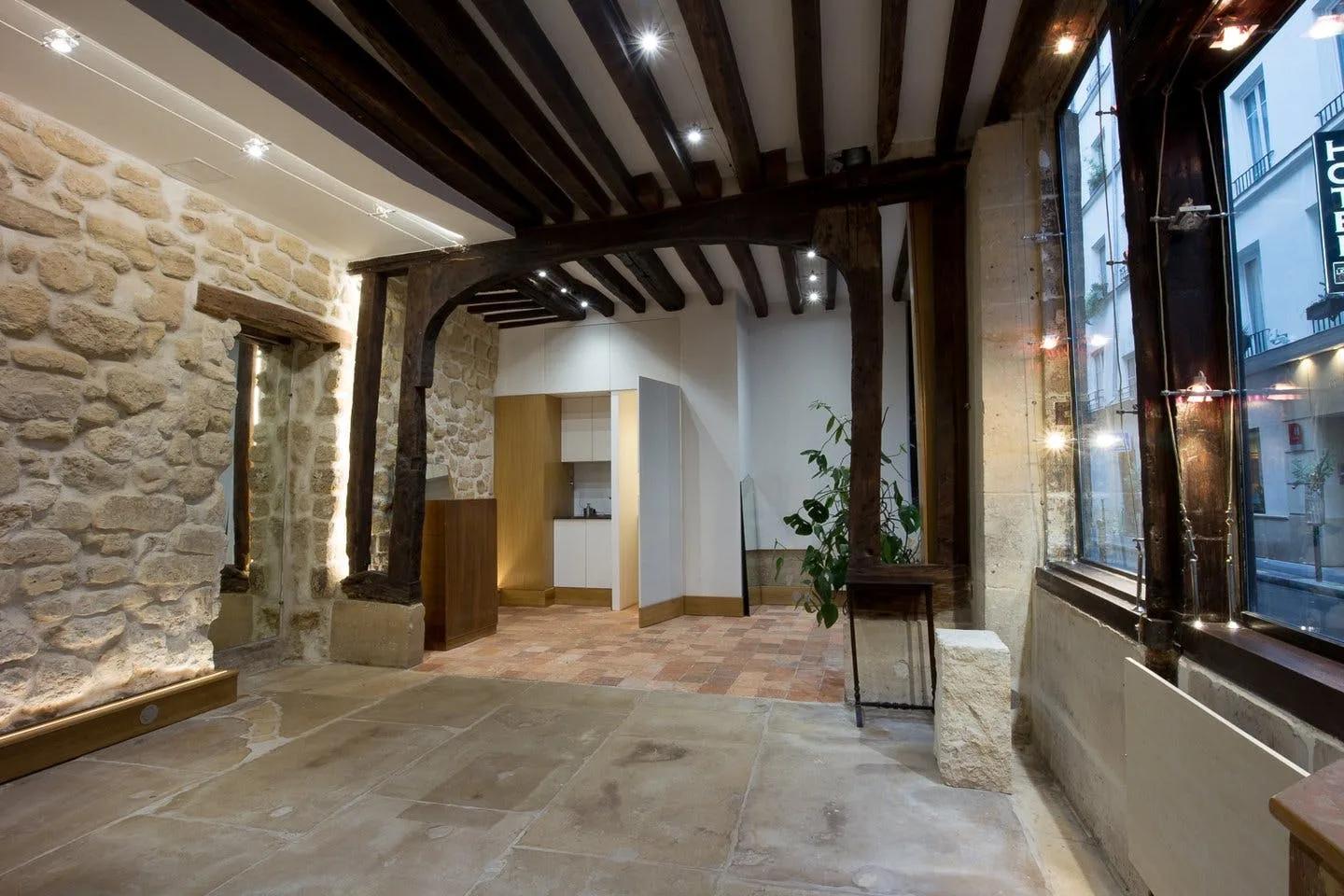 Charming Boutique on Rue de la Sourdiere, Paris — 4