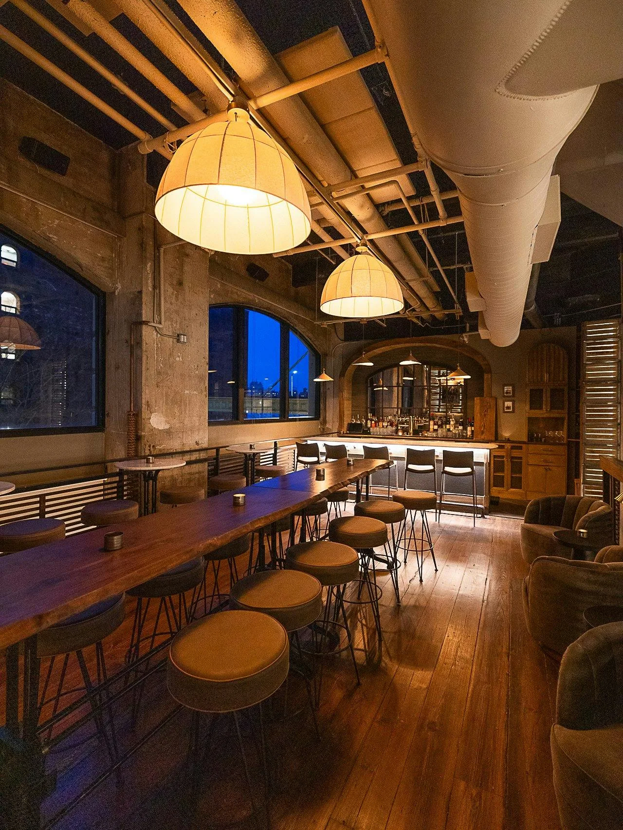 Charming Brooklyn Restaurant and Lounge in DUMBO