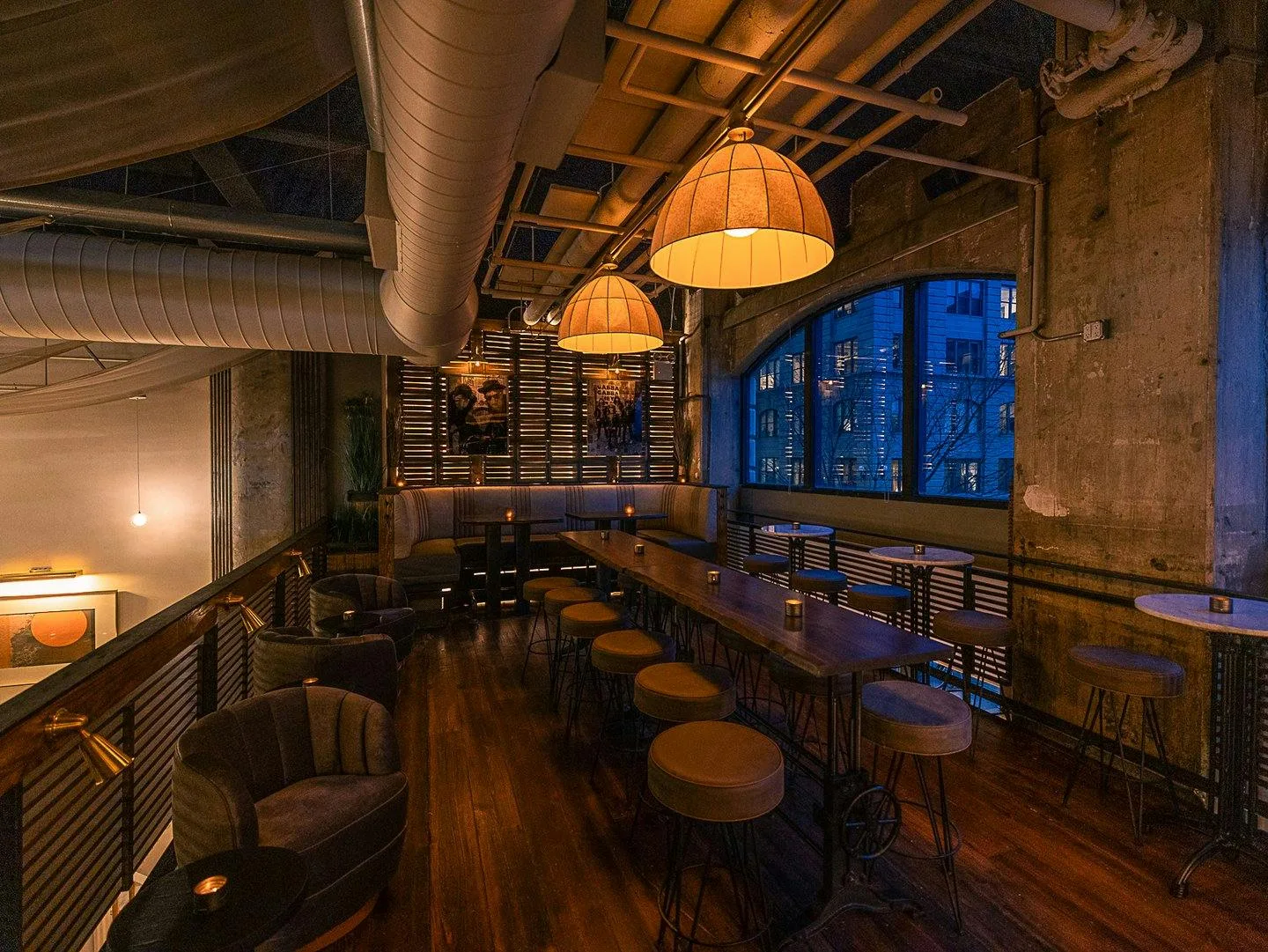 Charming Brooklyn Restaurant and Lounge in DUMBO — 4