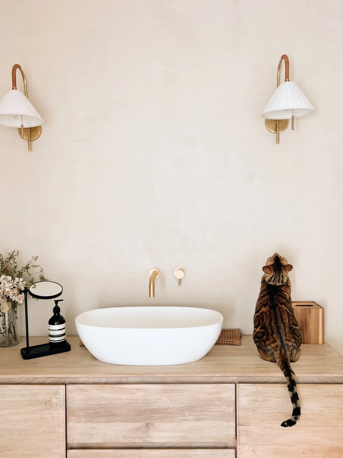 Charming Craftsman Home with Mediterranean Flair, 557 sqm, photo shoot, pop-up rental in Los Angeles, interior view