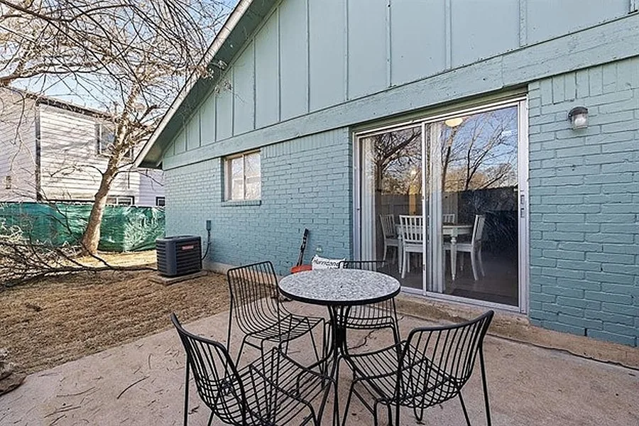 Charming Duplex with Private Outdoor Space in Austin, 112 sqm, pop up store