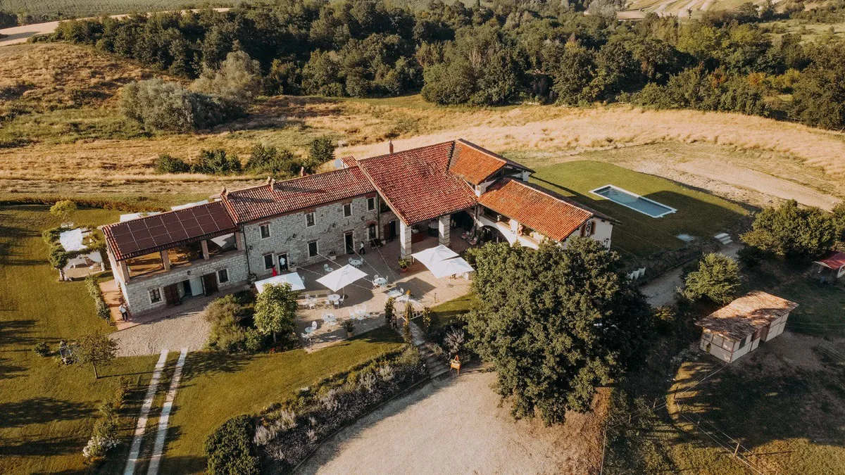 Charming Tenuta Il Galletto in Monferrato Hills, 1000 sqm, photo shoot, pop-up rental in Casale Monferrato