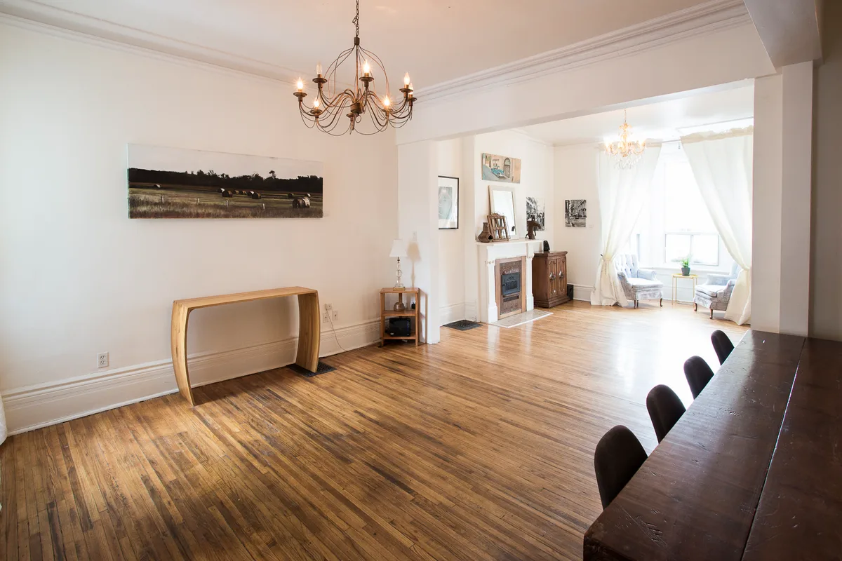 Charming Victorian Event Venue on Queen Street East, 65 sqm, pop up store in Toronto, additional interior view