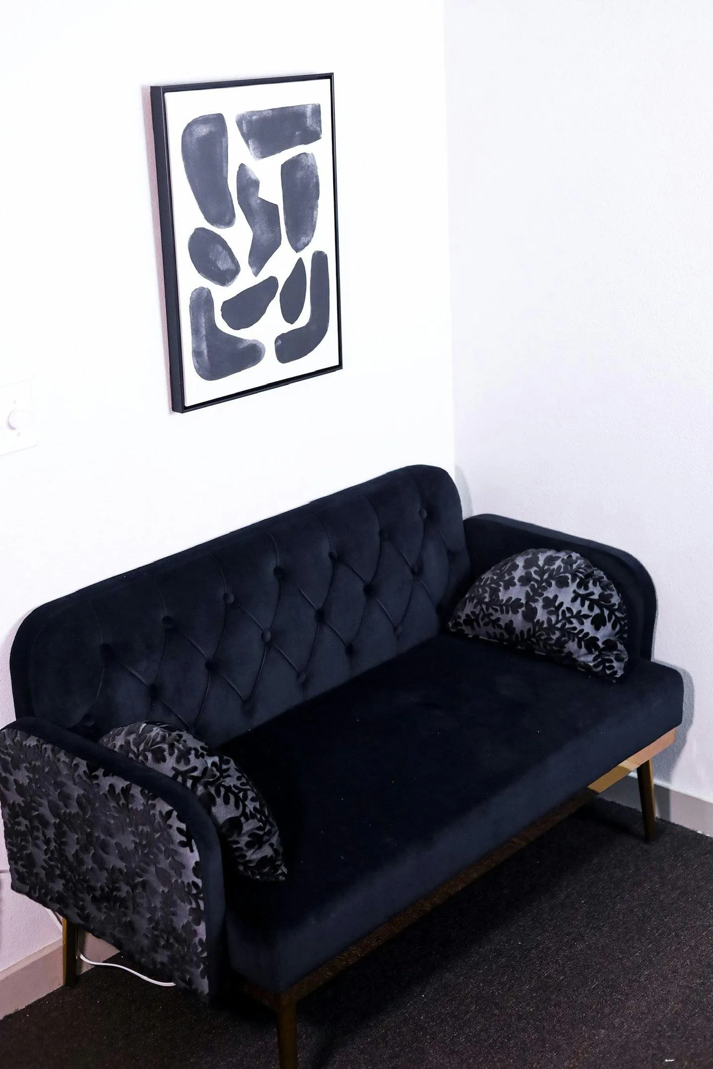 Chic and Luxury Stylist Studio Space in San Antonio — 4
