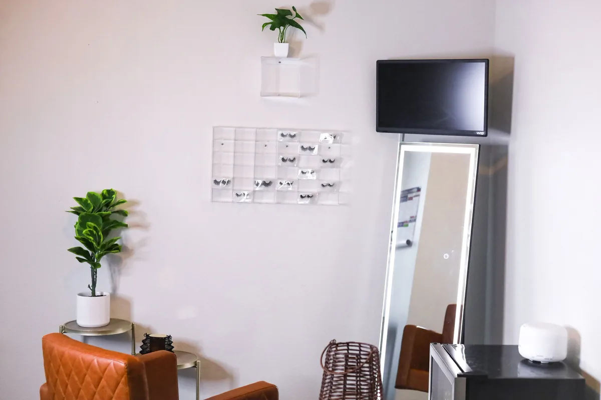 Chic Stylist Studio Space with Premium Amenities, 28 sqm, showroom presentation, pop-up rental in San Antonio, additional in…