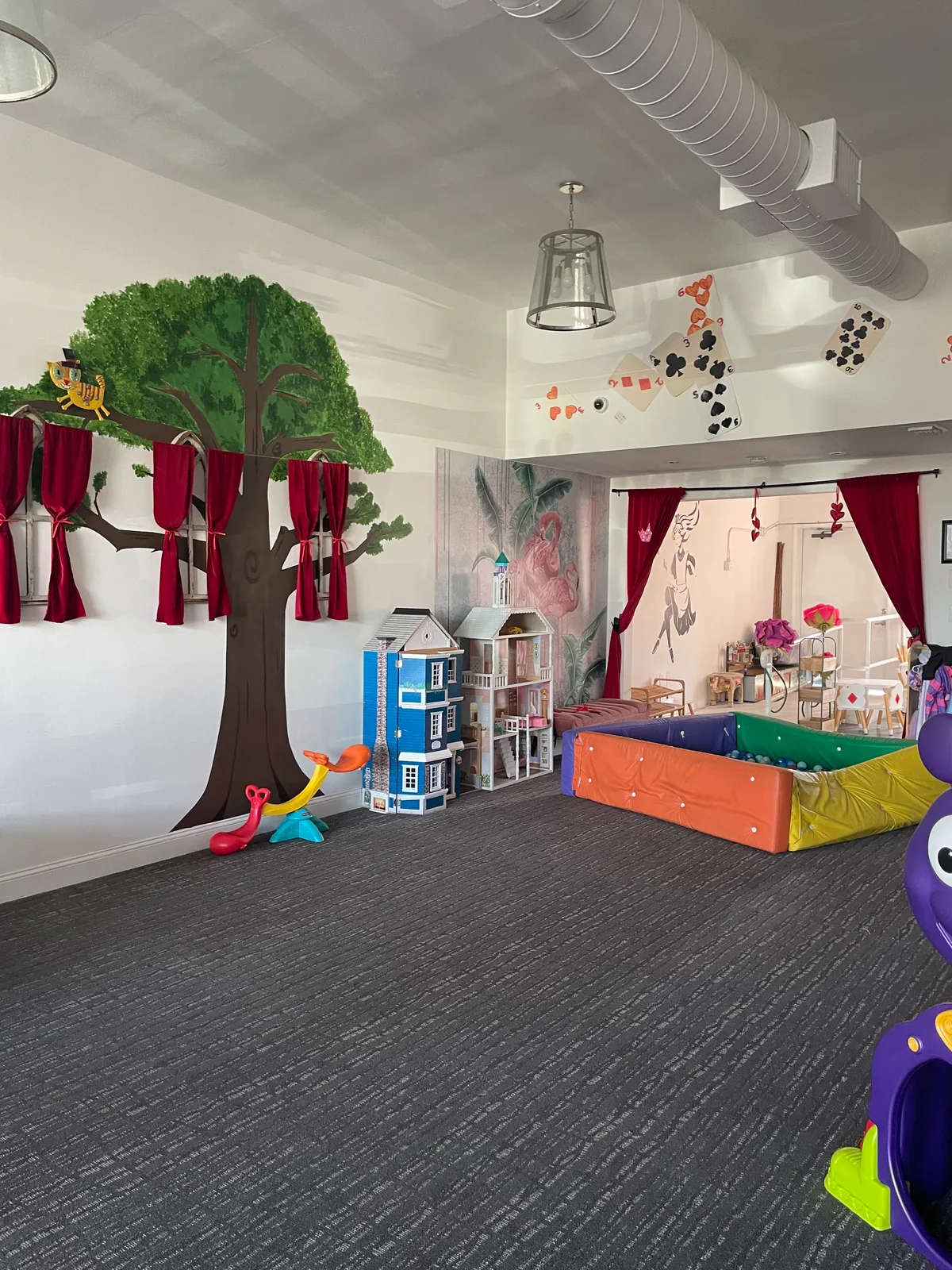 Children's Party Venue in Sherman Oaks, 93 sqm, private event, pop-up rental in Los Angeles, second interior view