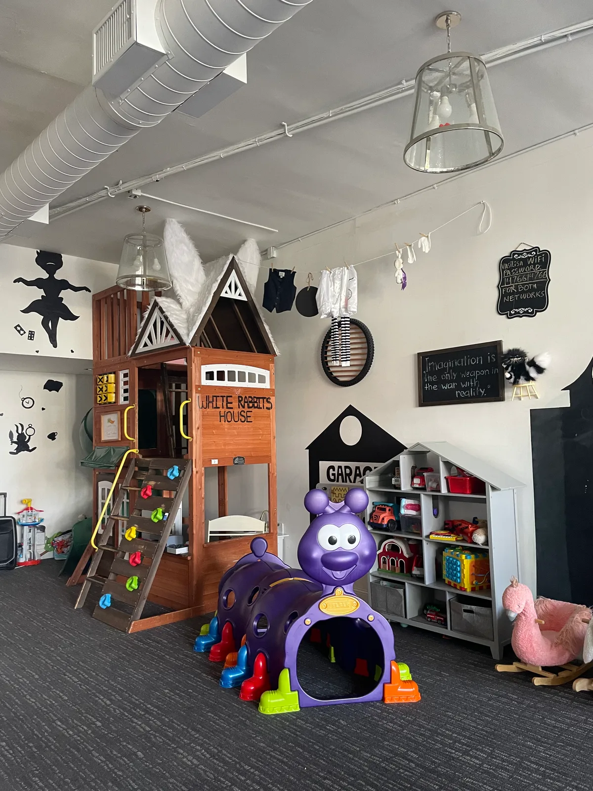Children's Party Venue in Sherman Oaks, 93 sqm, private event, pop-up rental in Los Angeles, third interior view