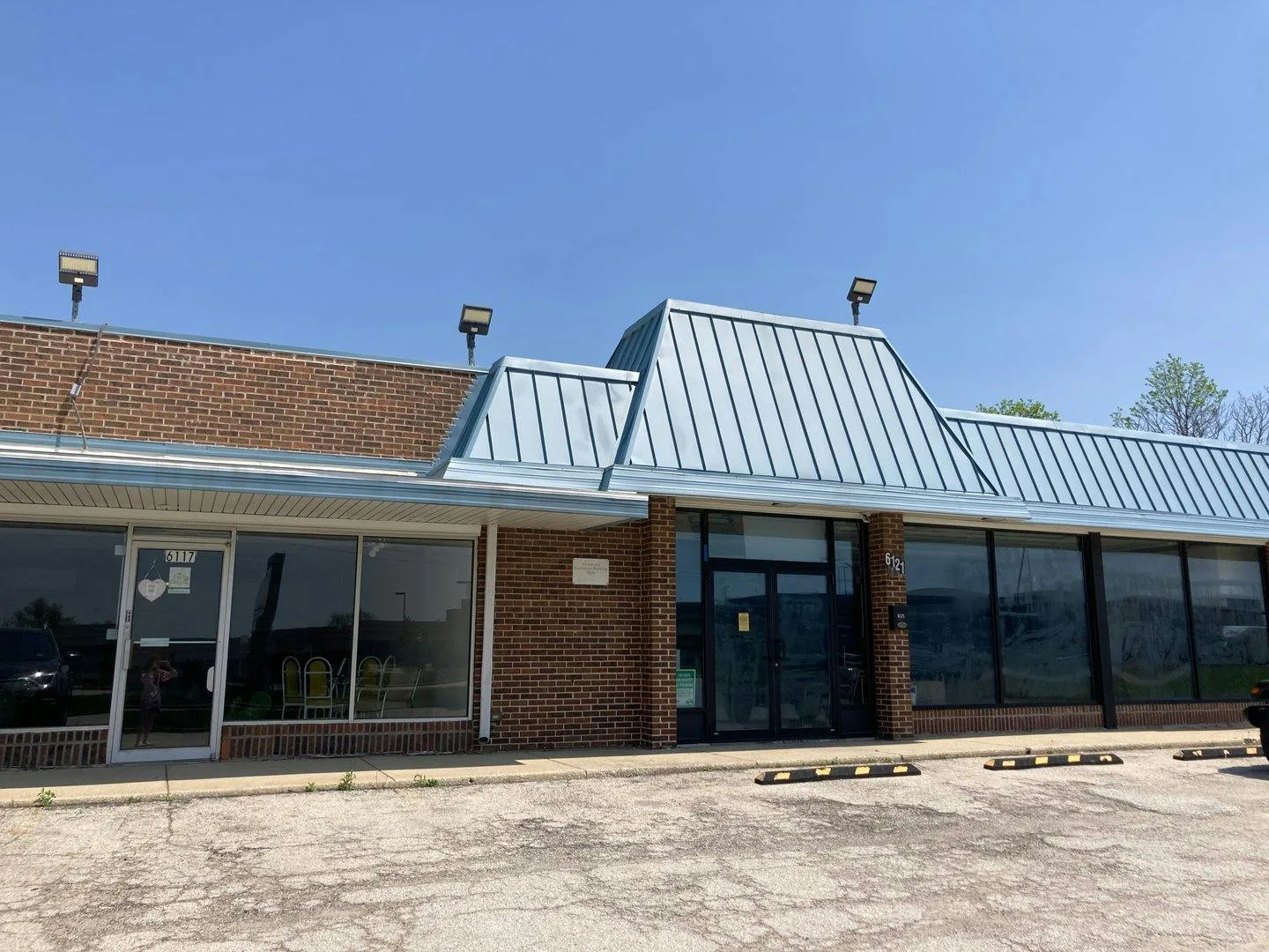 Classic Storefront in Chicago Suburbs — 3