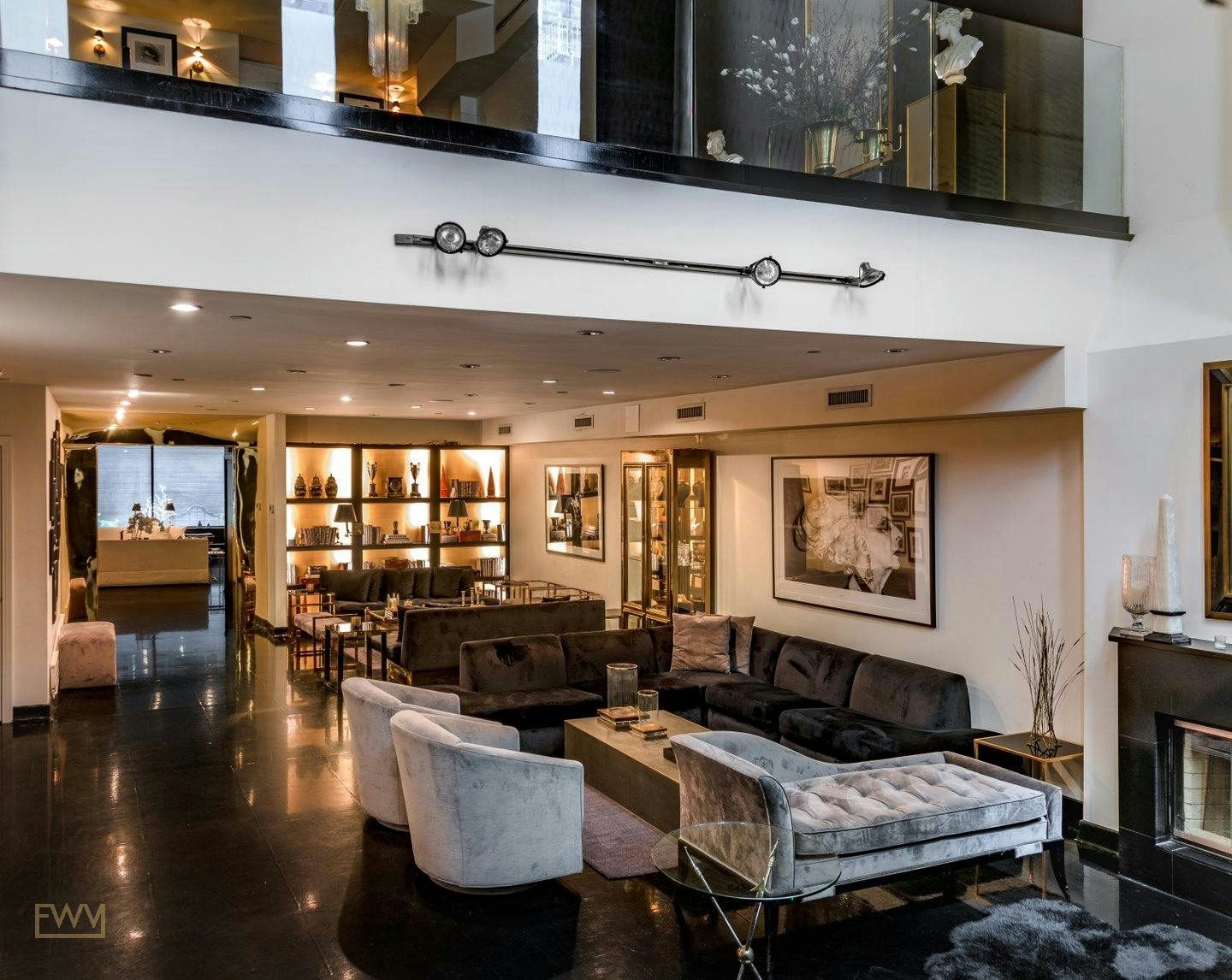 Classically Elegant 5,000 Sq Ft SoHo Mansion Duplex, 465 sqm, pop up store in New York