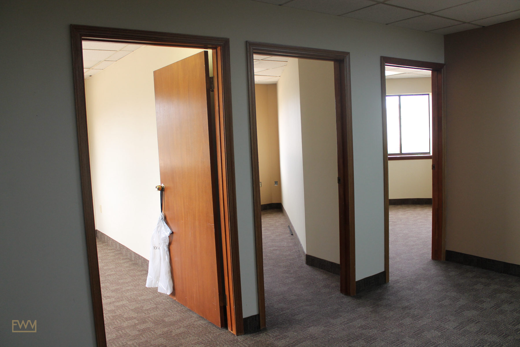 Clean Office Space with Parking and Convenient Access, 74 sqm, corporate event, pop-up rental in Eastlake, second interior v…