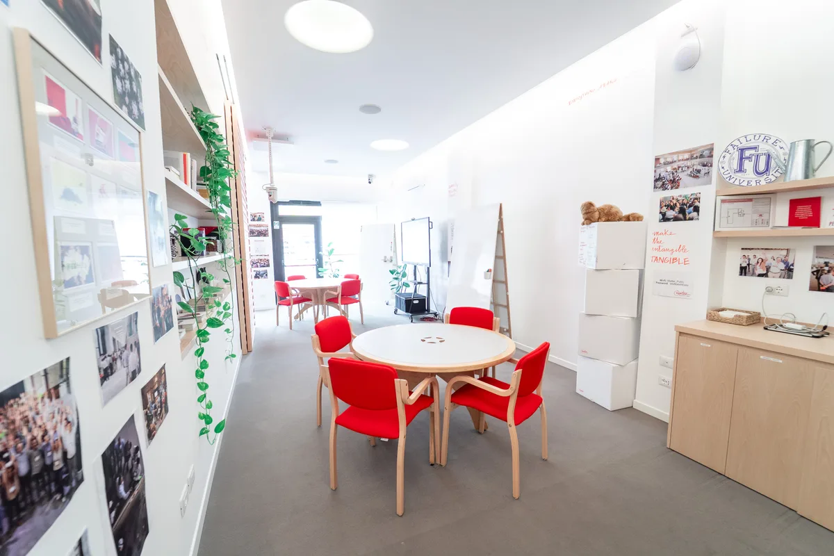 Collaborative Meeting Space in Milan, 96 sqm, workshop, pop-up rental in Milano, interior view