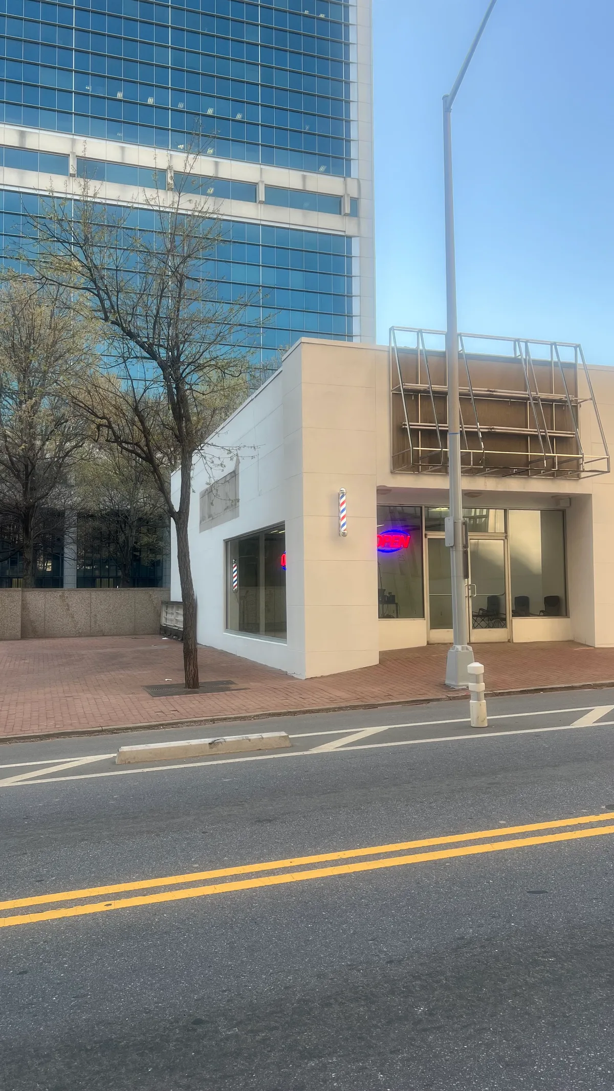 Commercial Loft Space Near Mercedes Benz Stadium, 112 sqm, showroom presentation, pop-up rental in Atlanta, second interior…