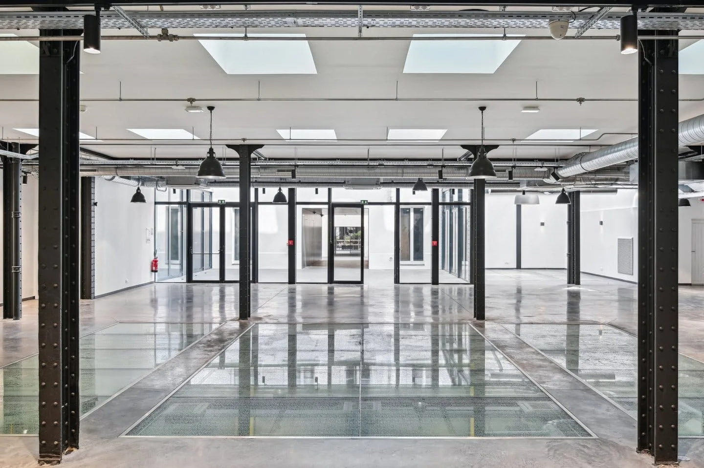 Commercial Space in Paris 1st Arrondissement near Saint-Honore — 5