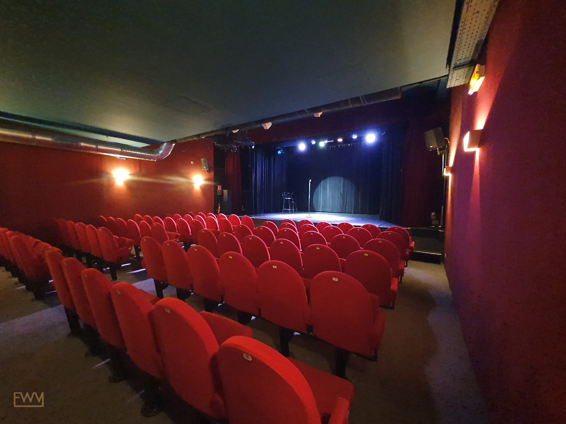 Commercial Space of Approximately 180m², showroom presentation, pop-up rental in Bordeaux