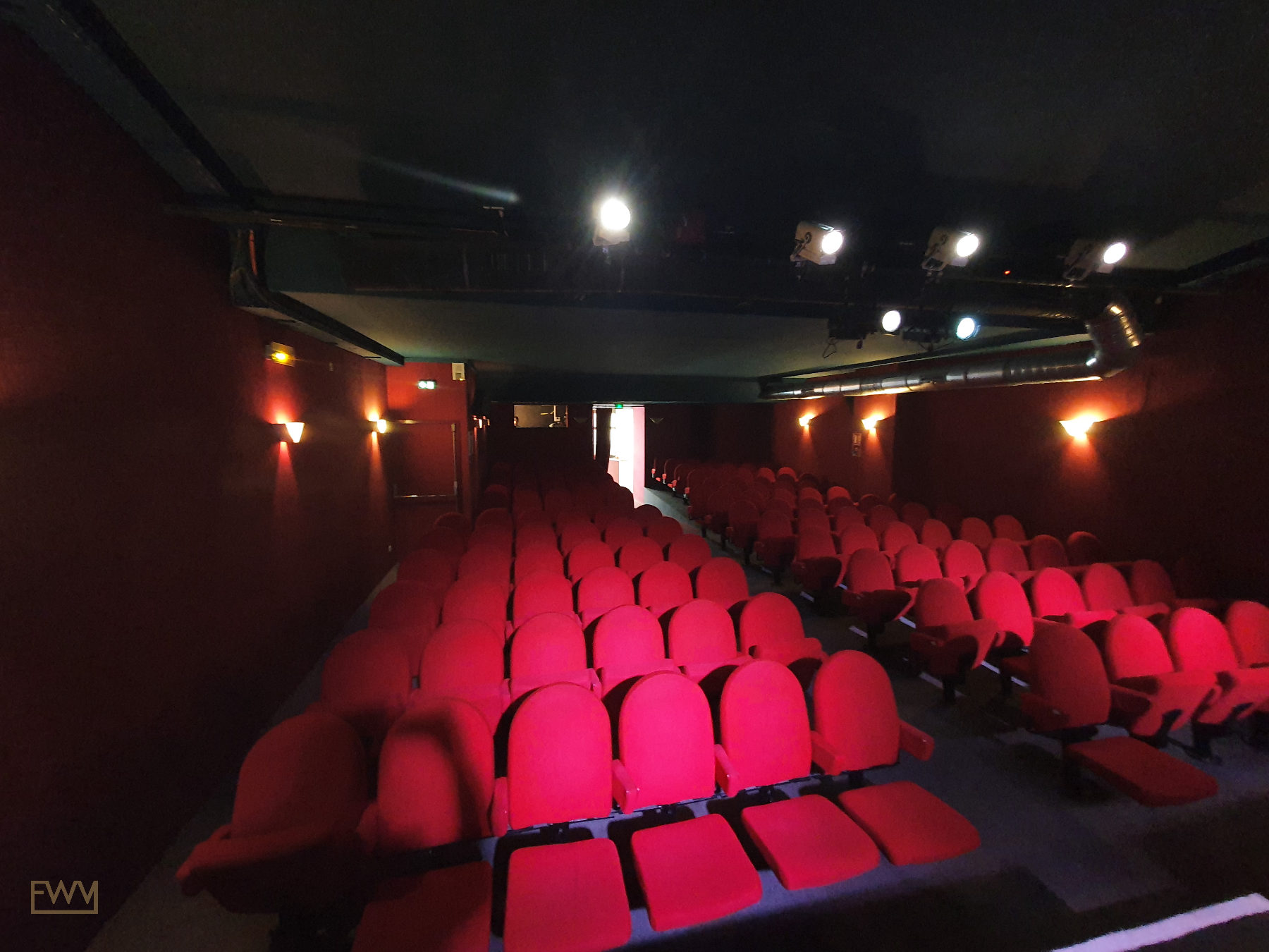 Commercial Space of Approximately 180m², showroom presentation, pop-up rental in Bordeaux, interior view